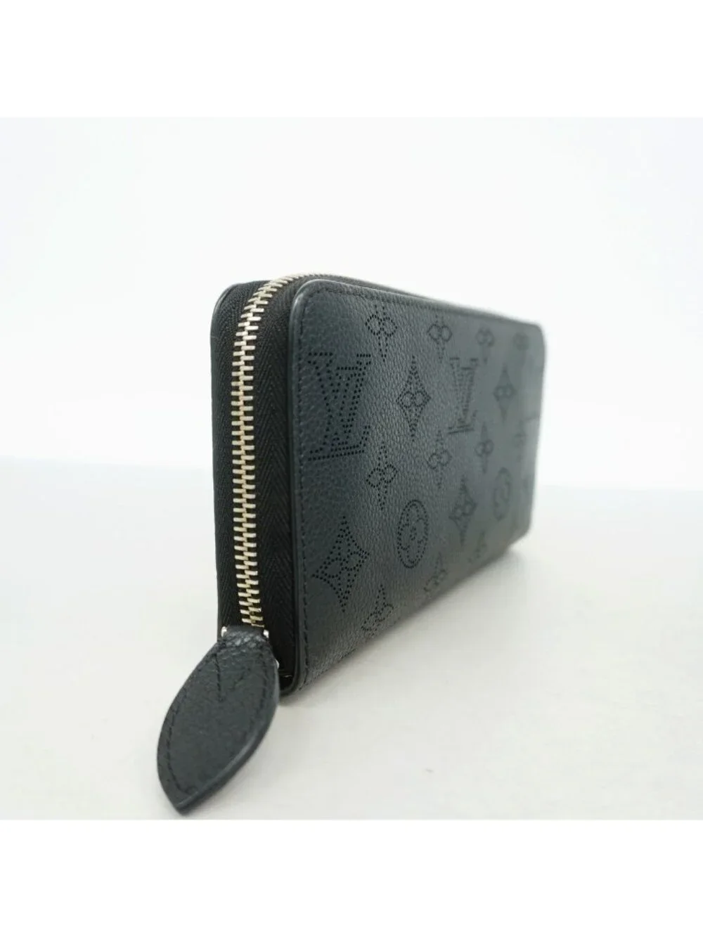 Louis Vuitton Wallet Mahina Zippy Noir